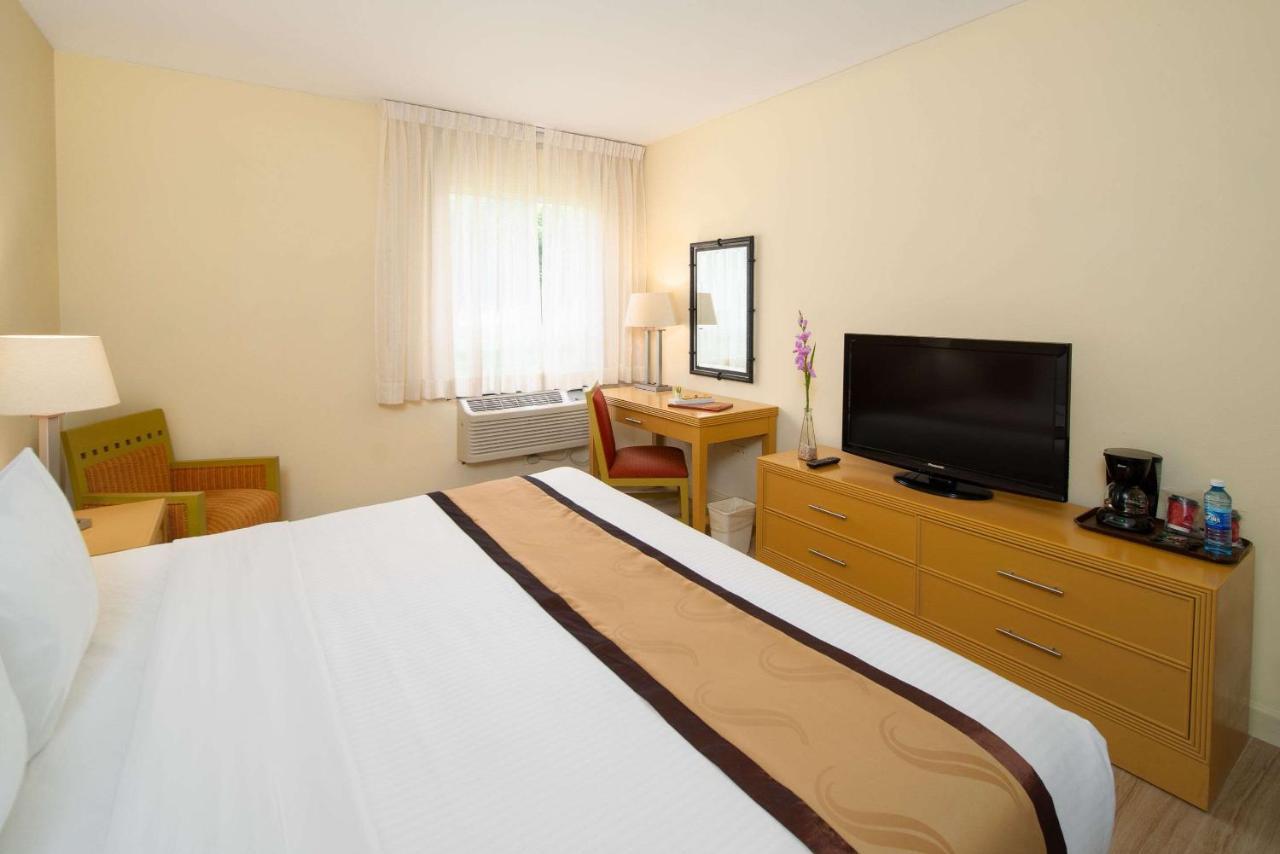 Quality Hotel Real Aeropuerto San Salvador San Luis Buitenkant foto