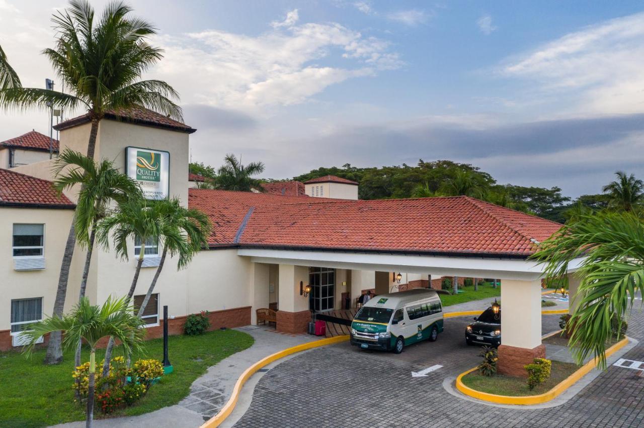 Quality Hotel Real Aeropuerto San Salvador San Luis Buitenkant foto